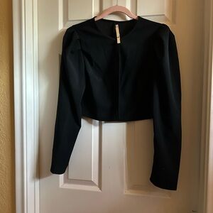 Black Long Sleeve Cropped Top